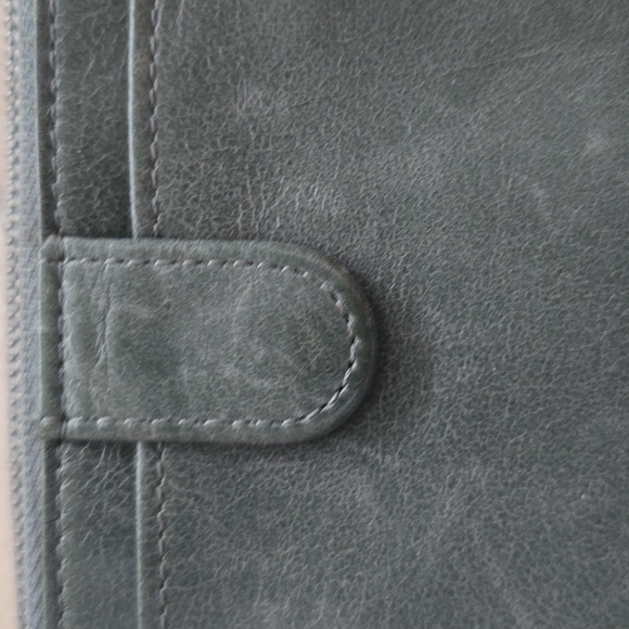 Distresses Light Green Leather Wallet By HOBO - Picture 3 of 8